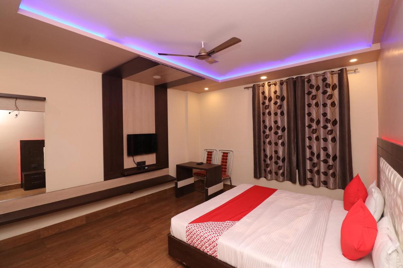 Oyo 33387 Laxmi Lawn And Resort Suite Lucknow Ngoại thất bức ảnh